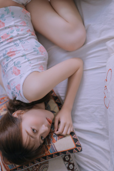 ysl蜜桃色成人